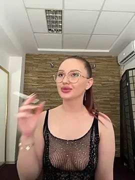 Snapshot of Lunna_Squirt chatting on October 15, 7:44 pm Lunna Squirt online show from October 15, 7:44 pm