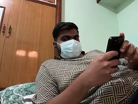 Romeo Sam2 online show from September 30, 7:03 am