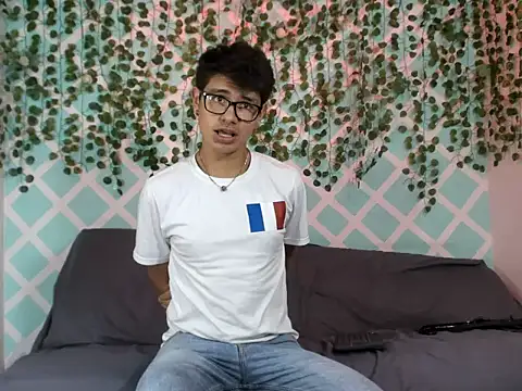 Snapshot of nexusboyhot chatting on October 11, 8:54 pm nexusboyhot online show from October 11, 8:54 pm