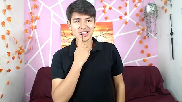 Snapshot of nexusboyhot chatting on October 3, 1:34 pm nexusboyhot online show from October 3, 1:34 pm