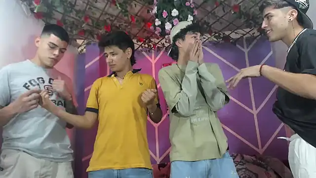 Snapshot of nexusboyhot chatting on September 29, 7:41 pm nexusboyhot online show from September 29, 7:41 pm