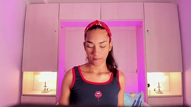 AnahiCollins online show from February 17, 11:40 am