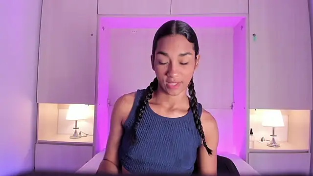 AnahiCollins online show from February 28, 11:43 am