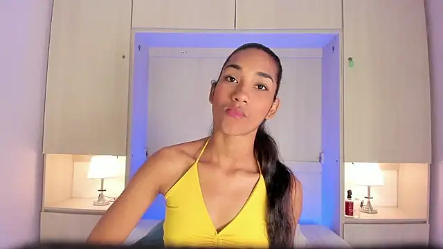 AnahiCollins online show from January 8, 11:49 am