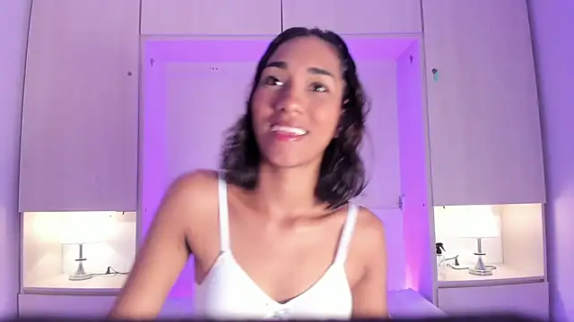 AnahiCollins online show from April 21, 11:39 am