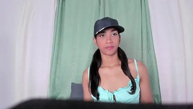 AnahiCollins online show from March 14, 11:38 am