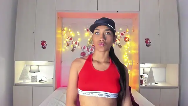 AnahiCollins online show from December 16, 7:40 pm