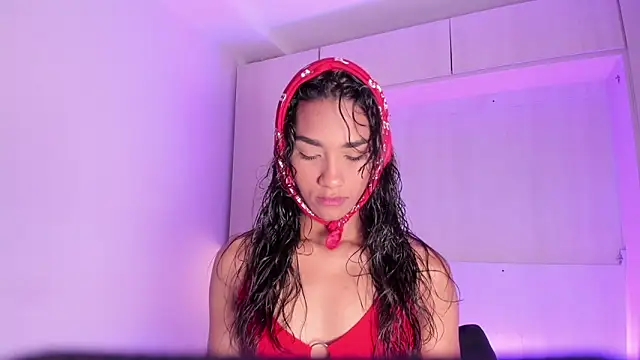 AnahiCollins online show from March 7, 11:38 am