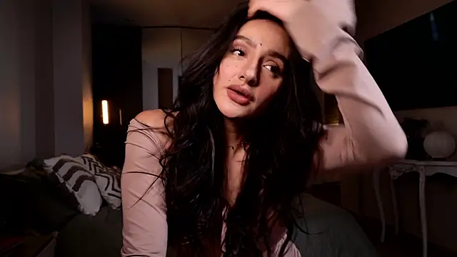 Snapshot of Milana_De chatting on December 17, 10:59 pm Milana De online show from December 17, 10:59 pm