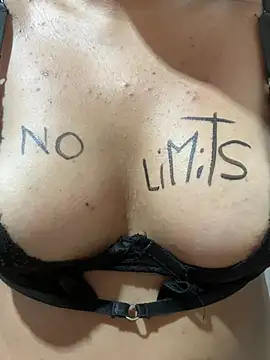 Snapshot of Valentinahot7 chatting on March 1, 3:56 pm Valentinahot7 online show from March 1, 3:56 pm