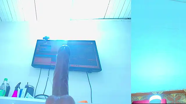 dakotamilf  hot online show from July 15, 9:27 am