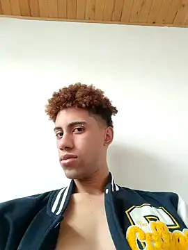 The boy good online show from November 6, 9:30 pm