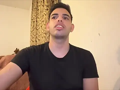 Snapshot of _Djonson_ chatting on October 18, 1:51 am Djonson online show from October 18, 1:51 am