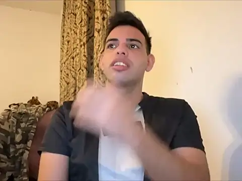 Snapshot of _Djonson_ chatting on October 12, 2:35 am Djonson online show from October 12, 2:35 am