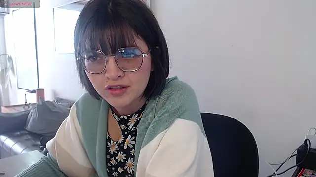 Snapshot of NamiDVelvet chatting on October 3, 2:40 pm NamiDVelvet online show from October 3, 2:40 pm