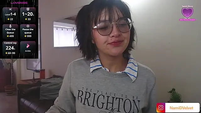 Snapshot of NamiDVelvet chatting on October 21, 4:39 pm NamiDVelvet online show from October 21, 4:39 pm