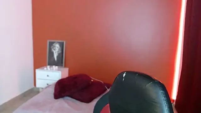 Snapshot of NamiDVelvet chatting on October 27, 8:54 pm NamiDVelvet online show from October 27, 8:54 pm