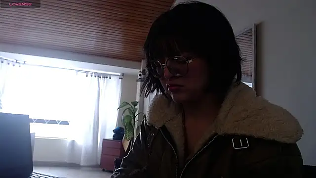 Snapshot of NamiDVelvet chatting on October 1, 3:16 pm NamiDVelvet online show from October 1, 3:16 pm