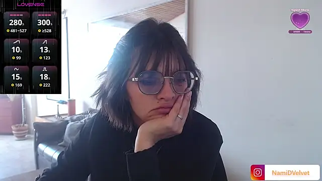 Snapshot of NamiDVelvet chatting on October 18, 3:14 pm NamiDVelvet online show from October 18, 3:14 pm