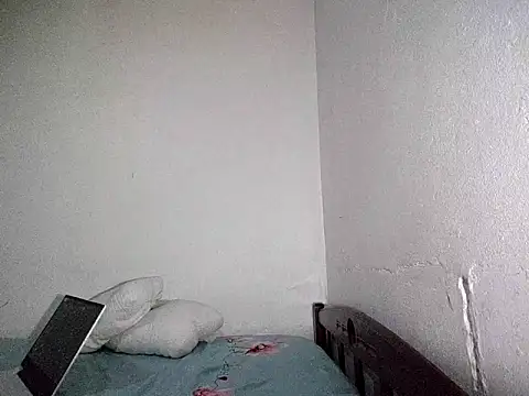 Snapshot of 20terren_ chatting on October 17, 12:36 am 20terren online show from October 17, 12:36 am