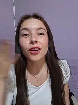 EmmaValencia  online show from March 18, 10:10 pm