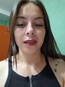 EmmaValencia  online show from November 28, 5:18 am