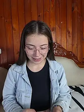 EmmaValencia  online show from January 12, 4:41 am