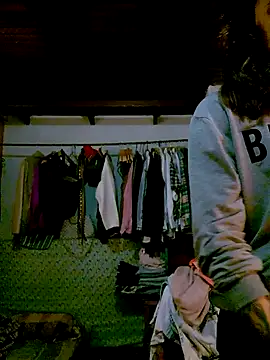 Snapshot of monroedelrey chatting on December 15, 5:08 pm monroedelrey online show from December 15, 5:08 pm