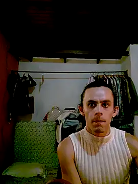 Snapshot of monroedelrey chatting on November 28, 7:47 pm monroedelrey online show from November 28, 7:47 pm