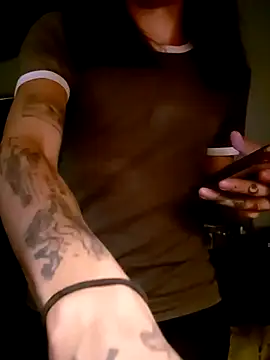 monroedelrey online show from January 8, 6:14 pm