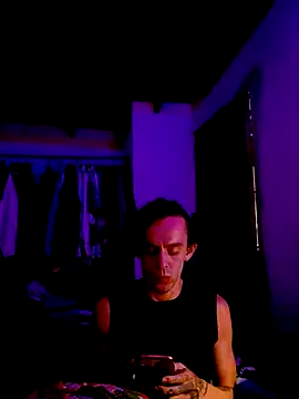 Snapshot of monroedelrey chatting on December 14, 10:15 pm monroedelrey online show from December 14, 10:15 pm