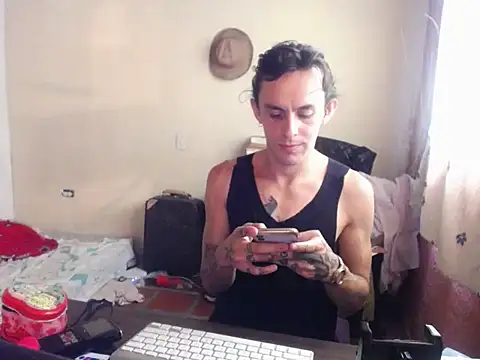 Snapshot of monroedelrey chatting on October 24, 4:50 pm monroedelrey online show from October 24, 4:50 pm