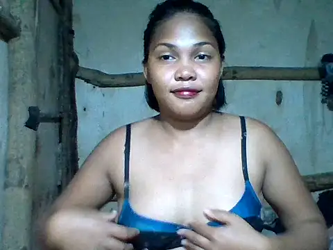 Snapshot of sweetlexypinay19 chatting on May 5, 11:35 am sweetlexypinay19 online show from May 5, 11:35 am