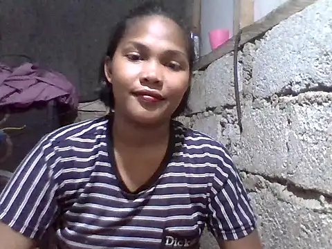 Snapshot of sweetlexypinay19 chatting on March 23, 1:44 pm sweetlexypinay19 online show from March 23, 1:44 pm