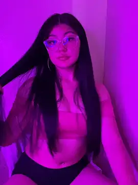 Snapshot of Madyy-Stone chatting on February 3, 10:04 pm Madyy-Stone online show from February 3, 10:04 pm