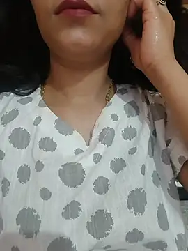 Snapshot of bhumi-rathir chatting on May 22, 4:21 am bhumi-rathir online show from May 22, 4:21 am