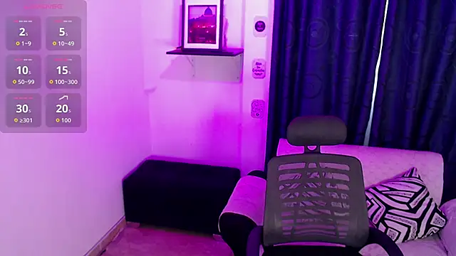  evee  online show from November 13, 3:49 pm