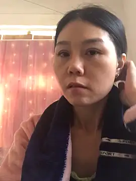 Snapshot of kaiu666 chatting on December 1, 5:19 am kaiu666 online show from December 1, 5:19 am