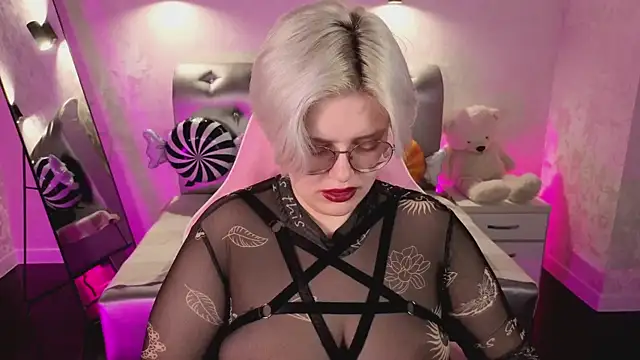 DominiqueSweetie online show from October 31, 9:17 am