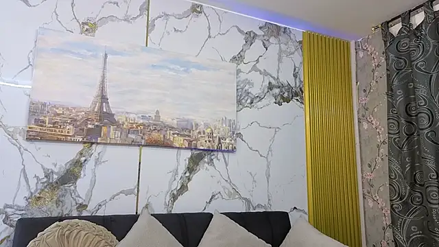 Nahomy Smiths aws online show from November 19, 9:59 pm