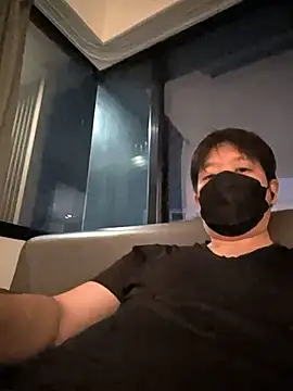 Snapshot of yuuukiiiip chatting on June 9, 2:18 pm yuuukiiiip online show from June 9, 2:18 pm
