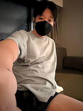 Snapshot of yuuukiiiip chatting on June 4, 4:11 pm yuuukiiiip online show from June 4, 4:11 pm