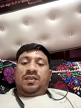 Snapshot of SlipperyRebound0 chatting on September 28, 6:37 pm SlipperyRebound0 online show from September 28, 6:37 pm