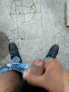 SlipperyRebound0 online show from November 20, 5:02 pm