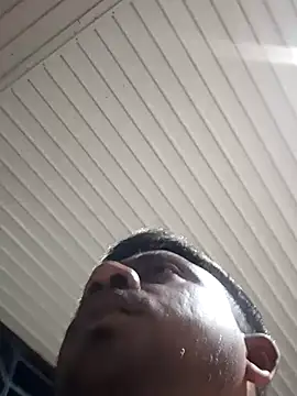 Snapshot of SlipperyRebound0 chatting on November 3, 2:53 pm SlipperyRebound0 online show from November 3, 2:53 pm