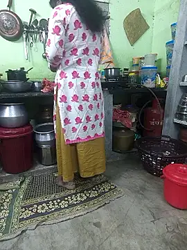 Snapshot of Tamilselviroja- chatting on January 16, 4:00 pm Tamilselviroja- online show from January 16, 4:00 pm