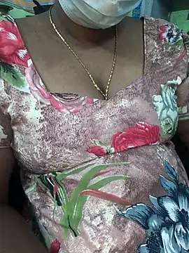 Snapshot of Tamilselviroja- chatting on December 17, 3:39 pm Tamilselviroja- online show from December 17, 3:39 pm