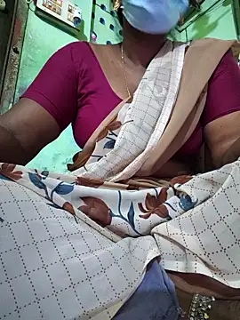 Snapshot of Tamilselviroja- chatting on February 10, 2:49 pm Tamilselviroja- online show from February 10, 2:49 pm