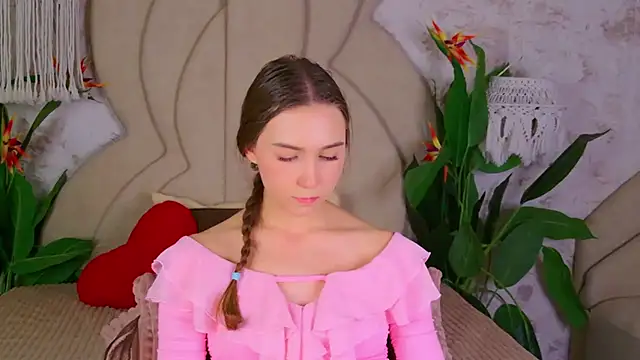 OliviaLay online show from November 18, 5:27 pm