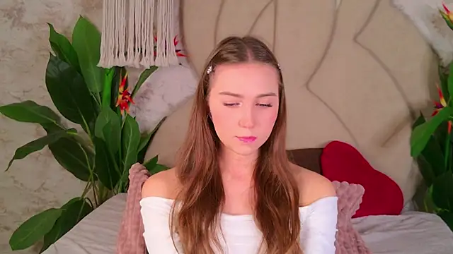 OliviaLay online show from November 13, 11:47 am